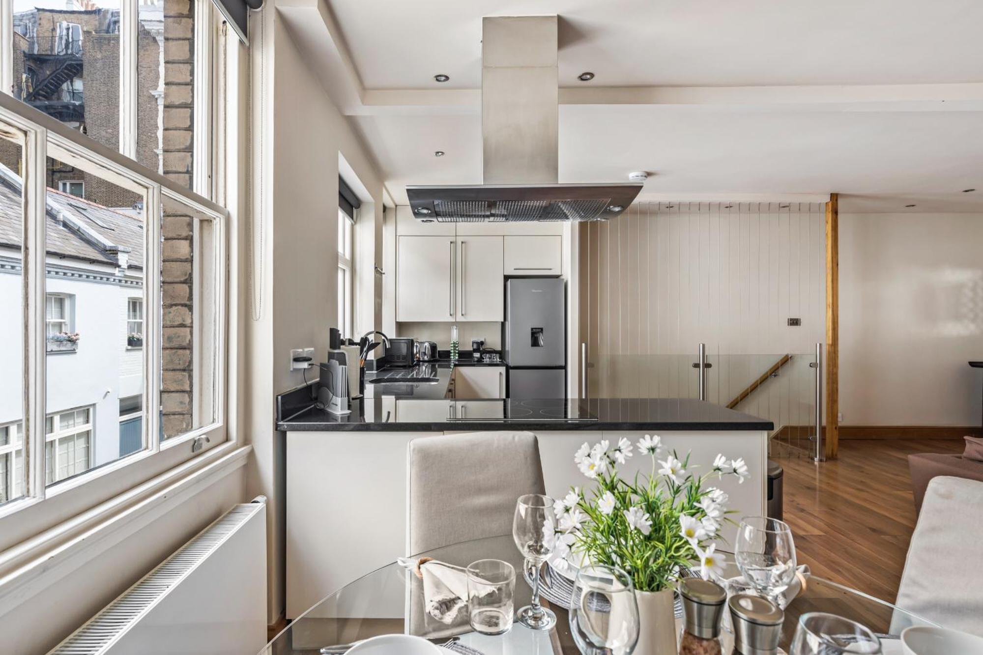 Enchanting Hideaway - La Reserve South Kensington London Exterior photo