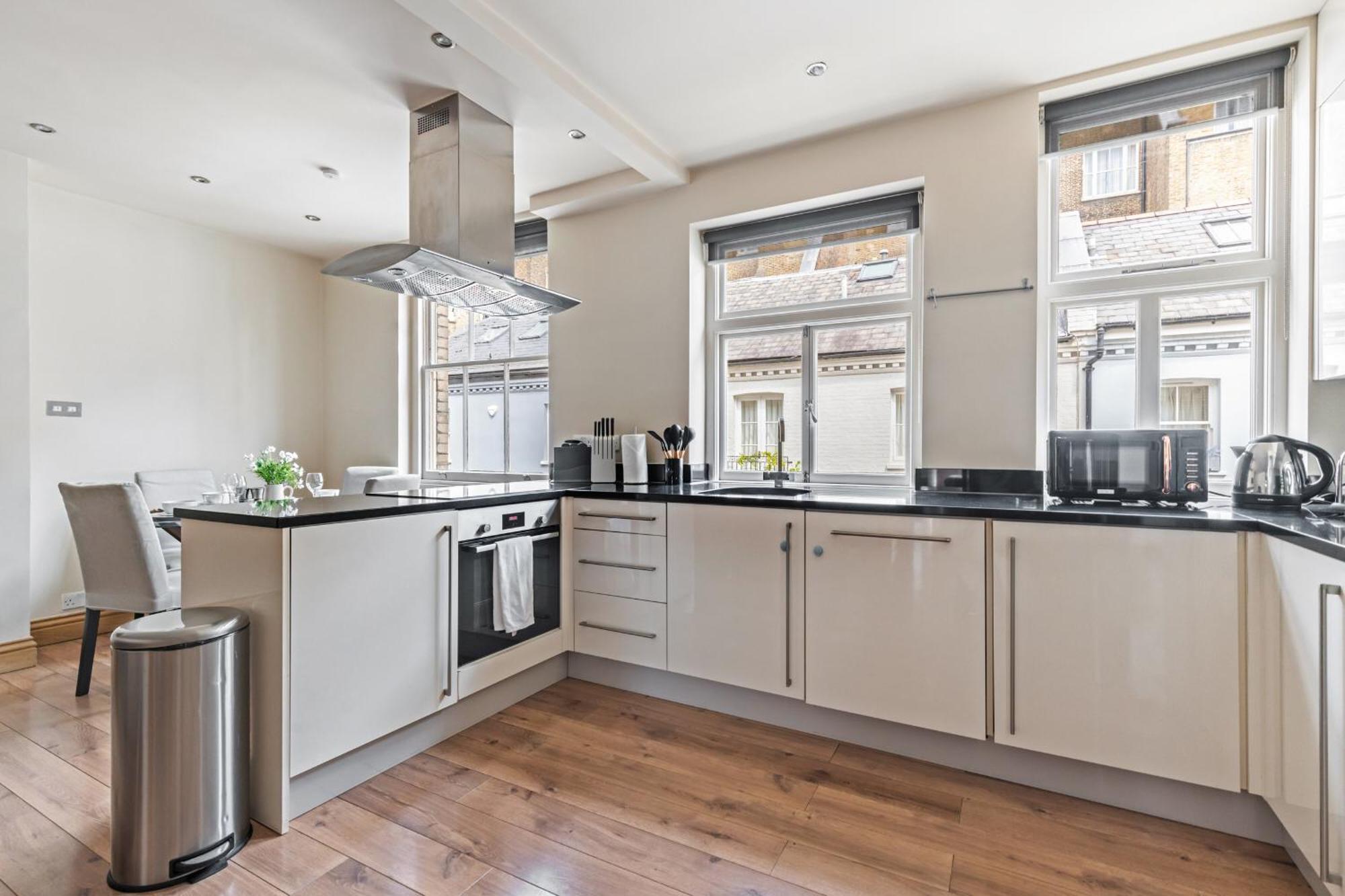 Enchanting Hideaway - La Reserve South Kensington London Exterior photo
